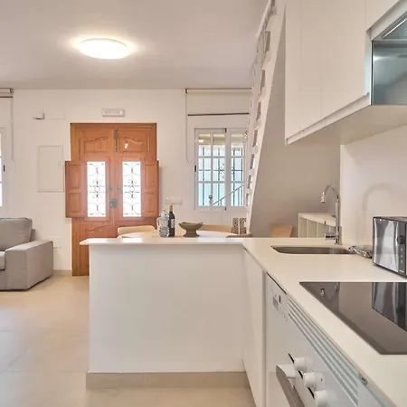 Casa Chica - Large Townhouse In Centro With Private Rooftop * Nerja