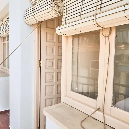 Casa Chica - Large Townhouse In Centro With Private Rooftop Hébergement de vacances Nerja