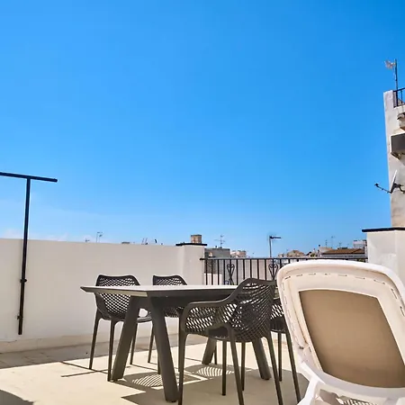 Casa Chica - Large Townhouse In Centro With Private Rooftop Nerja