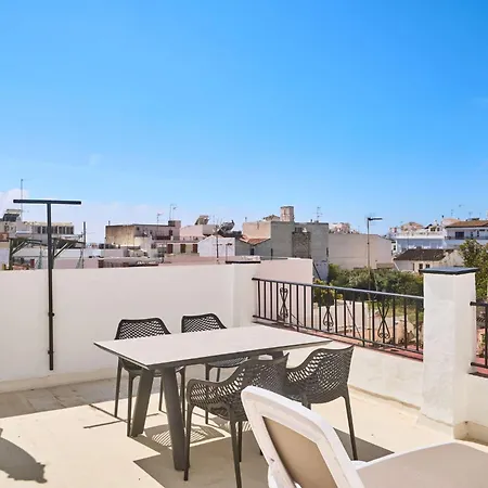 Дом отдыха Casa Chica - Large Townhouse In Centro With Private Rooftop *